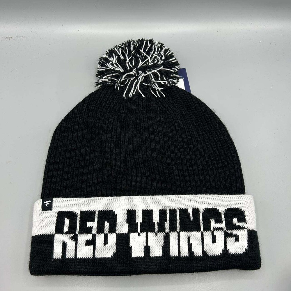Detroit Red Wings NHL Hat Men Black Fanatics Cuffed Beanie Pom Pom Cap New